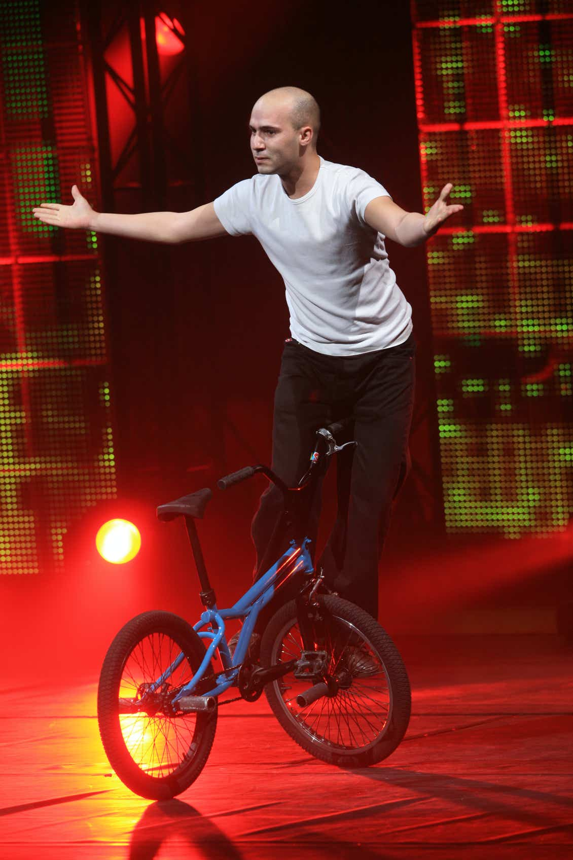 Bmx Demonstration, Theatre Mogador Paris.