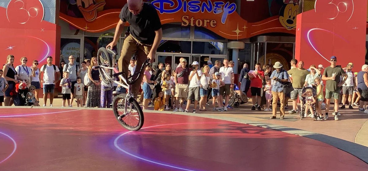 Bmx Demonstration Disneyland Paris.